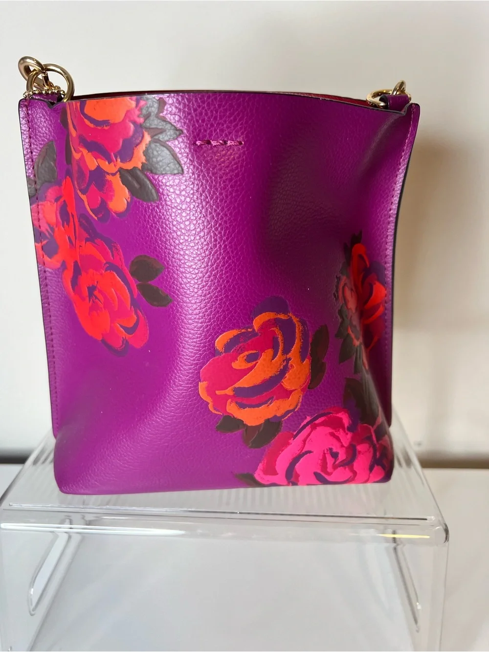 Coach bag vibrant